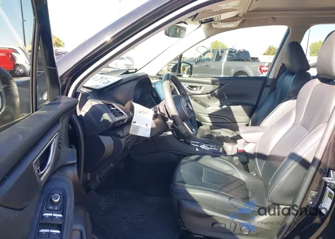 2022 Subaru Forester Touring z USA, uszkodzony, nr VIN JF2SKARC1NH438493